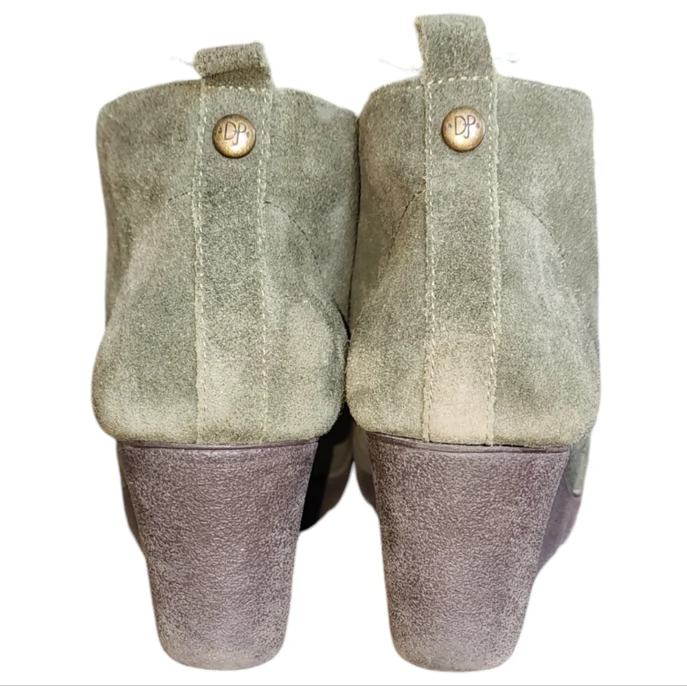 Donald J. Pliner Makko Suede Wedge Women's Size 8.5